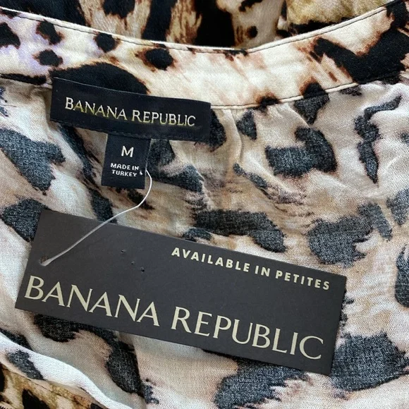 NWT Banana Republic Leopard Print Popover Blouse, Size M - Picture 13 of 14